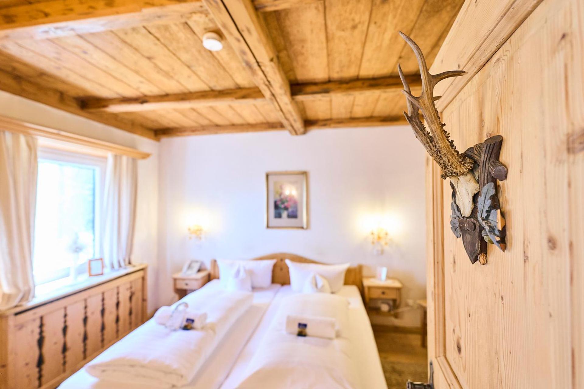 Hotel Waldgasthof Buchenhain Baierbrunn Exterior photo